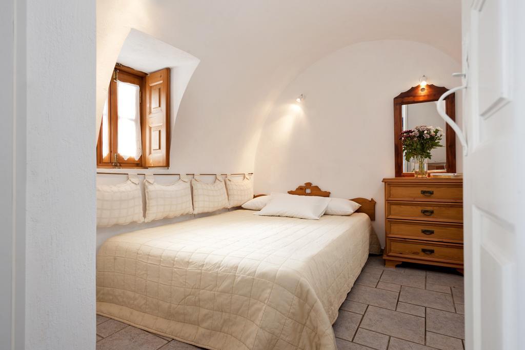 אימרוביגלי Vista Mare Suites מראה חיצוני תמונה